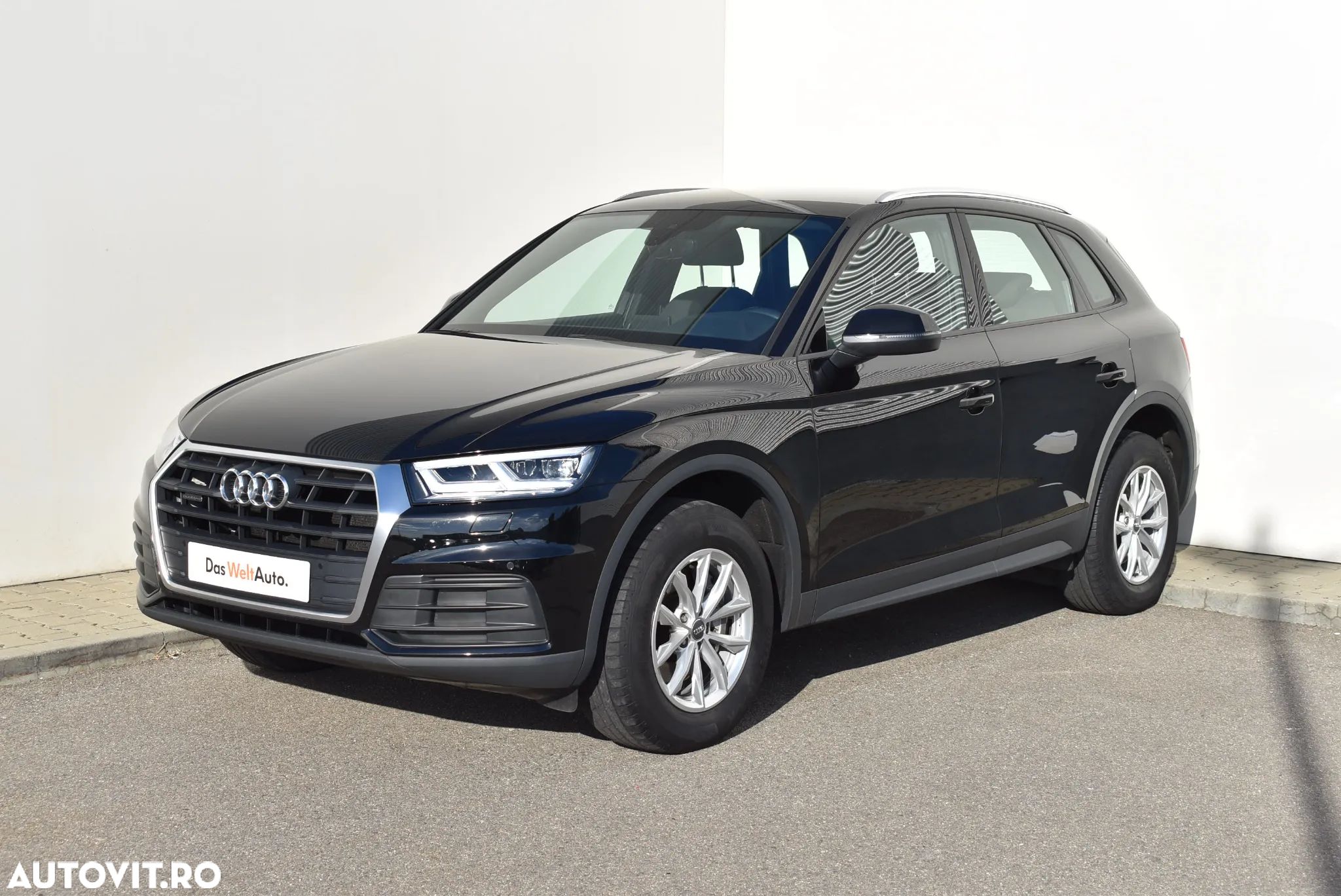 Audi Q5 2.0 40 TDI quattro S tronic Design - 1