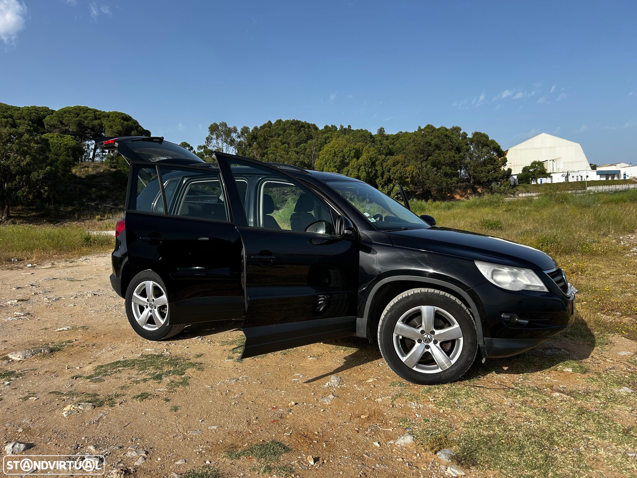 VW Tiguan 2.0 TDI Sport 4Motion - 11