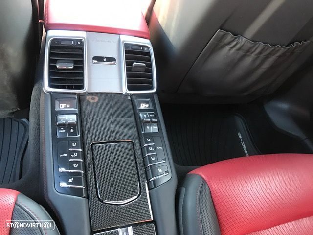 Porsche Panamera Turbo PDK - 6