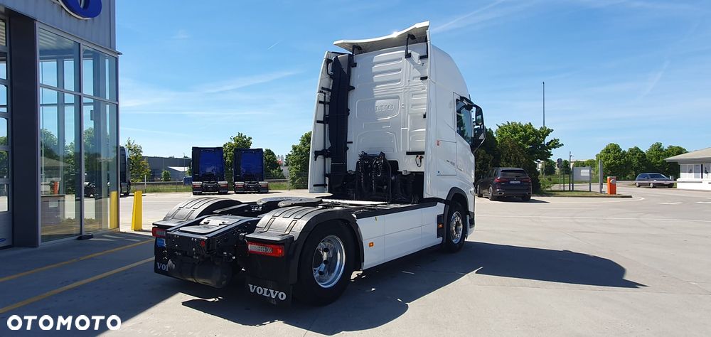 Volvo FH 460 GLOBETROTTER XL I-SAVE + ADR - 3