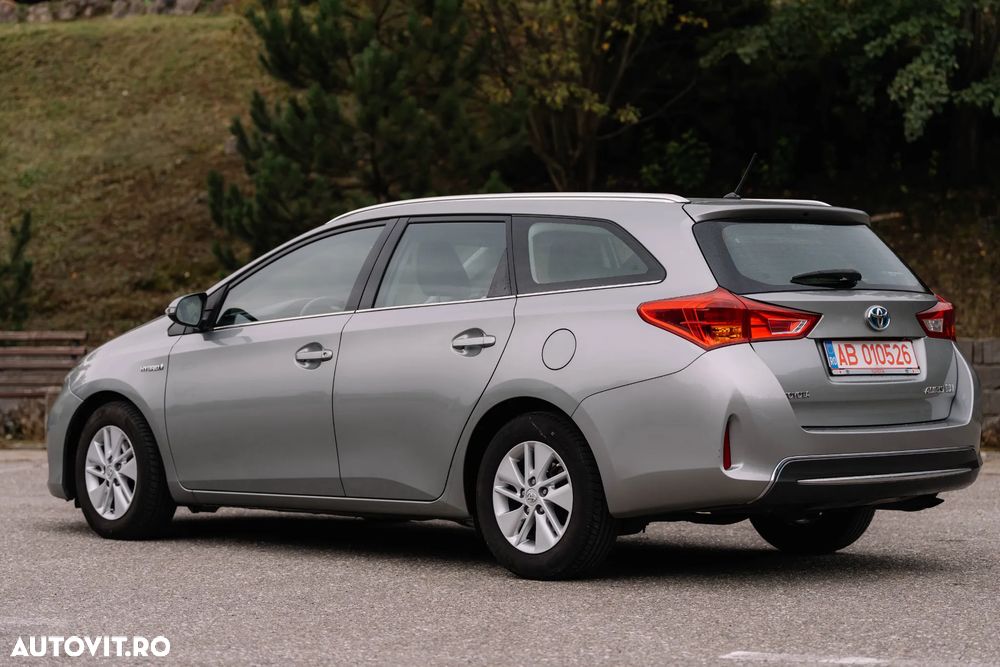 Toyota Auris - 4
