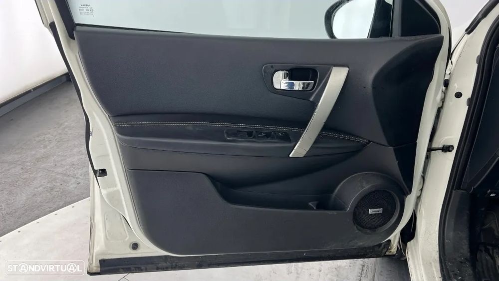 Nissan Qashqai +2 1.5 dCi Tekna Premium 17 - 11