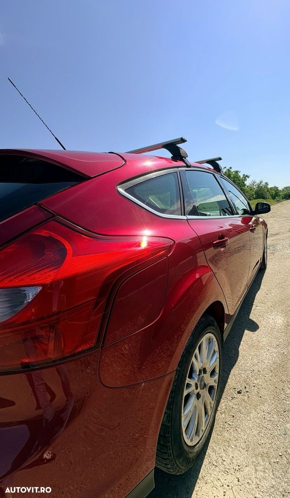 Ford Focus 1.6 TDCI DPF Titanium - 10