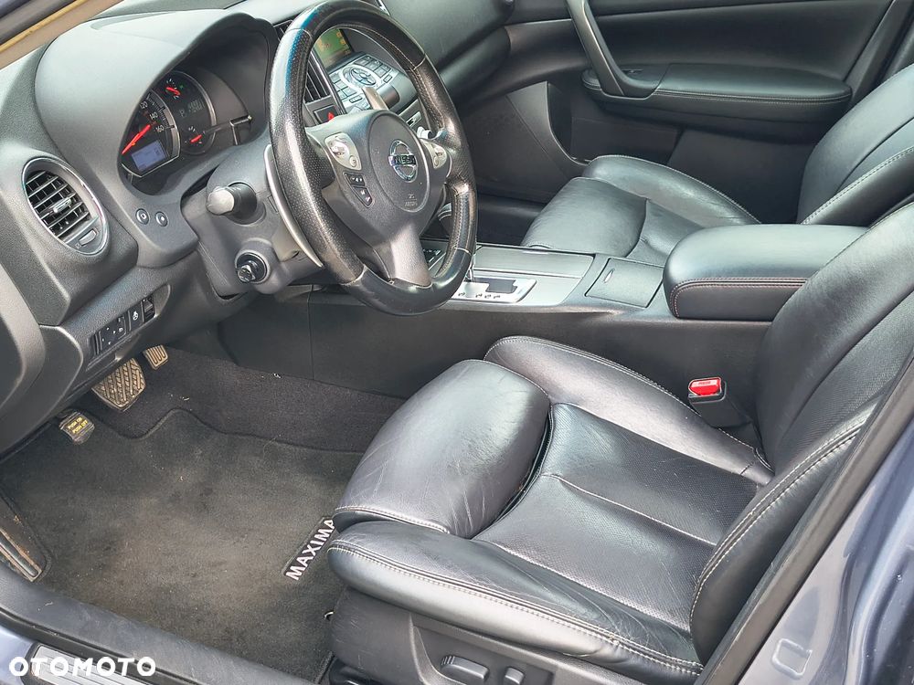 Nissan Maxima 3.5 S - 6