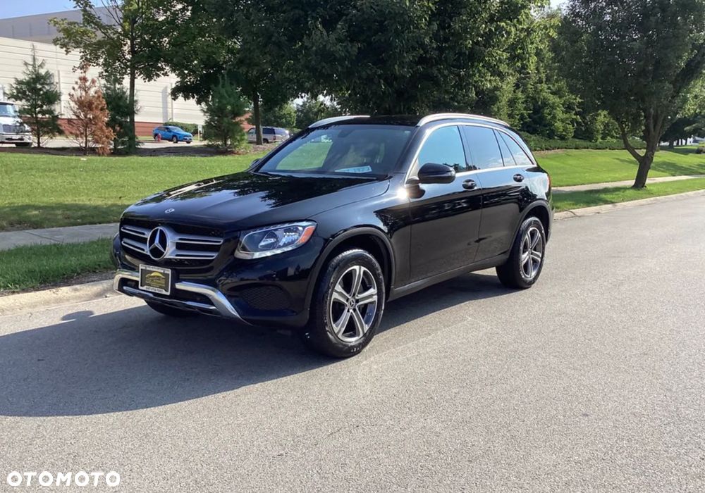 Mercedes-Benz GLC 300 4Matic 9G-TRONIC AMG Line - 1