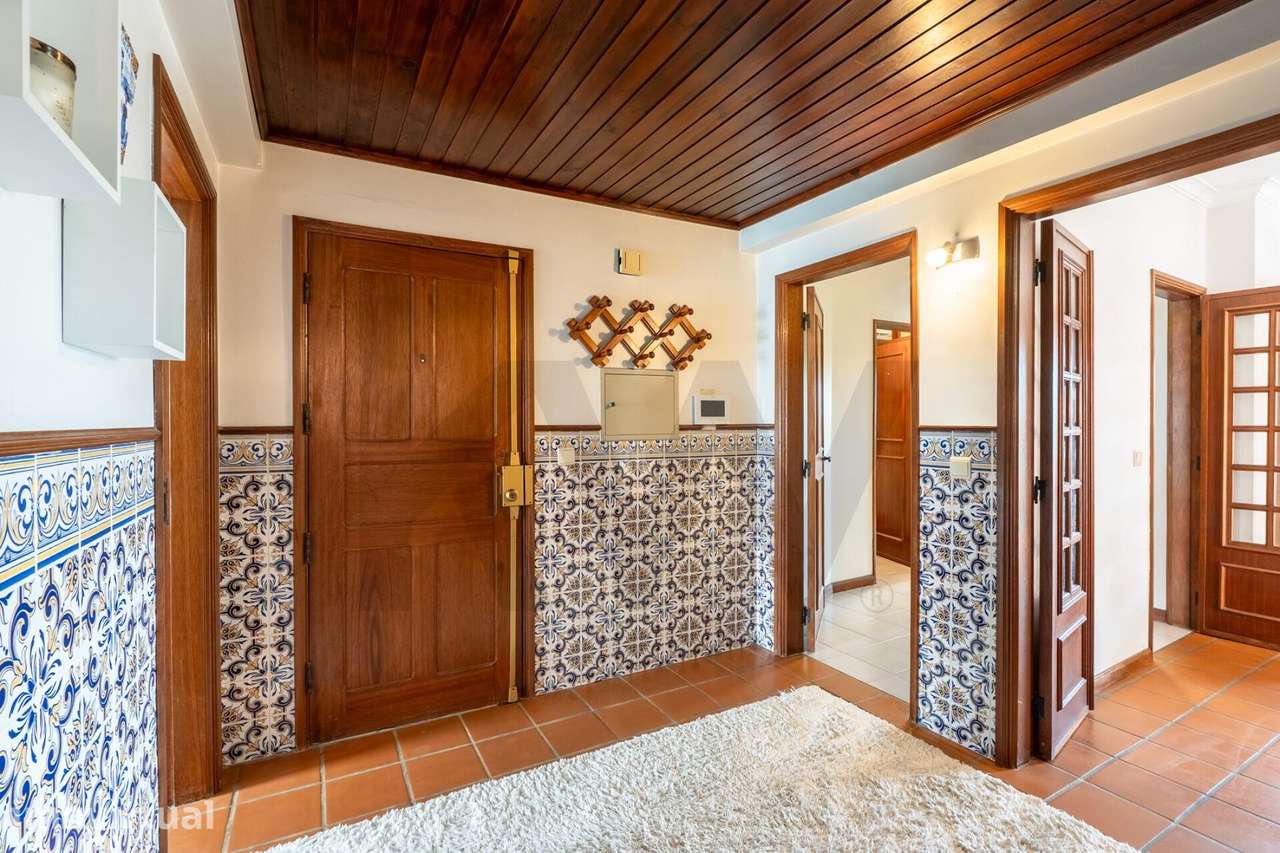 T3 com Garagem Fechada e Excelente Arrumação em Esgueira, Aveiro - Grande imagem: 3/44