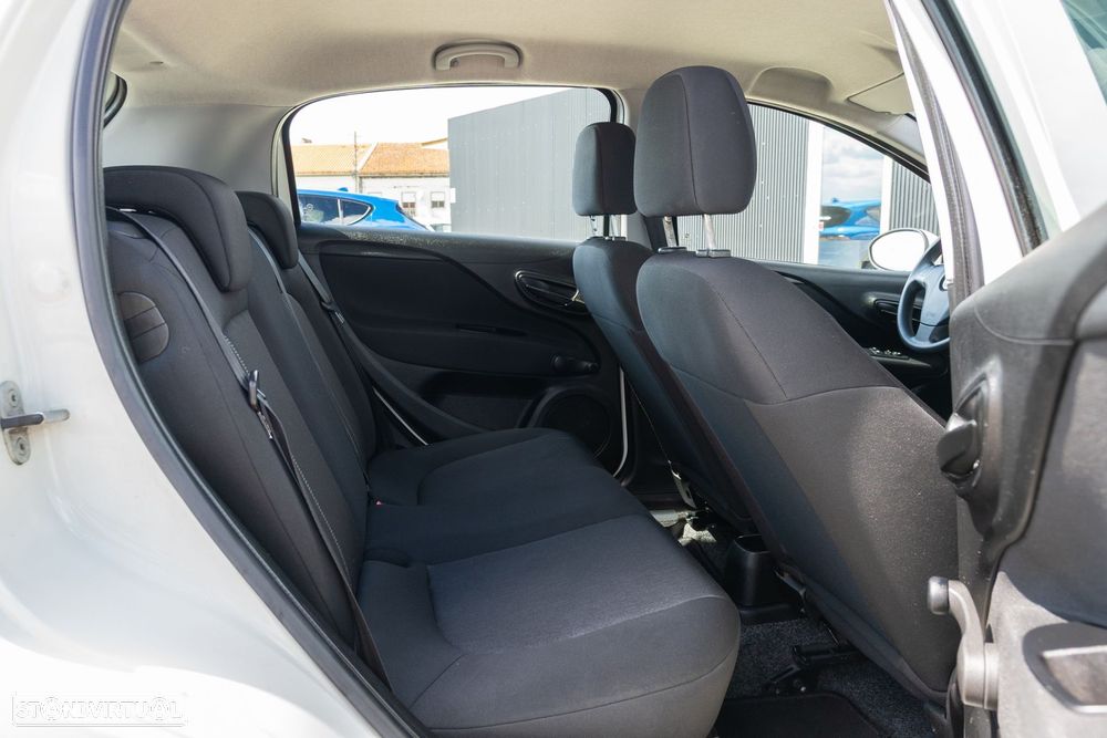 Fiat Punto 1.3 M-Jet Easy S&S - 11