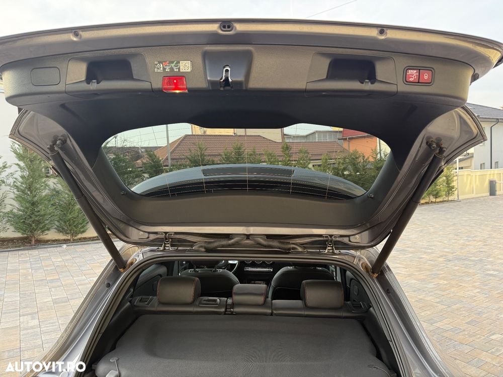 Mercedes-Benz EQA 350 4MATIC AMG Line - 12