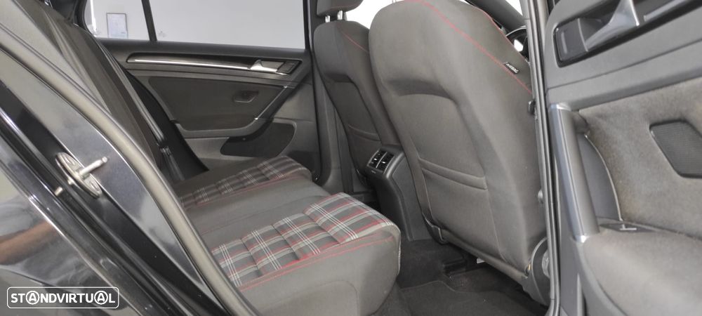 VW Golf - 20