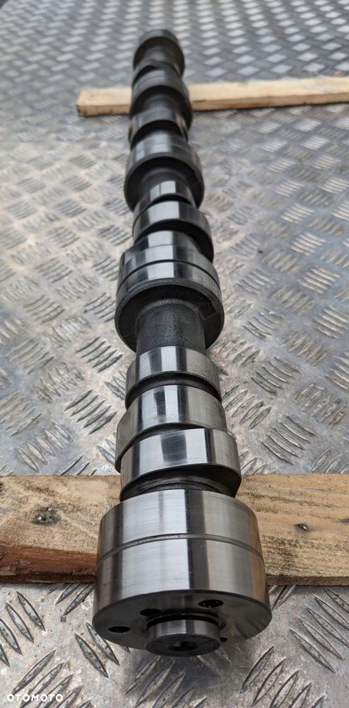 WAŁEK ROZRZĄDU SCANIA R500 PDE V8 EURO 5 LEWY - 2