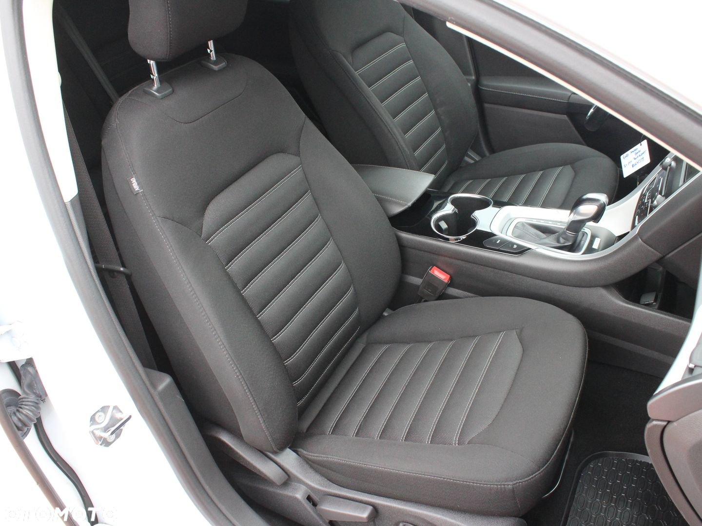Ford Mondeo 2.0 TDCi Trend PowerShift - 13