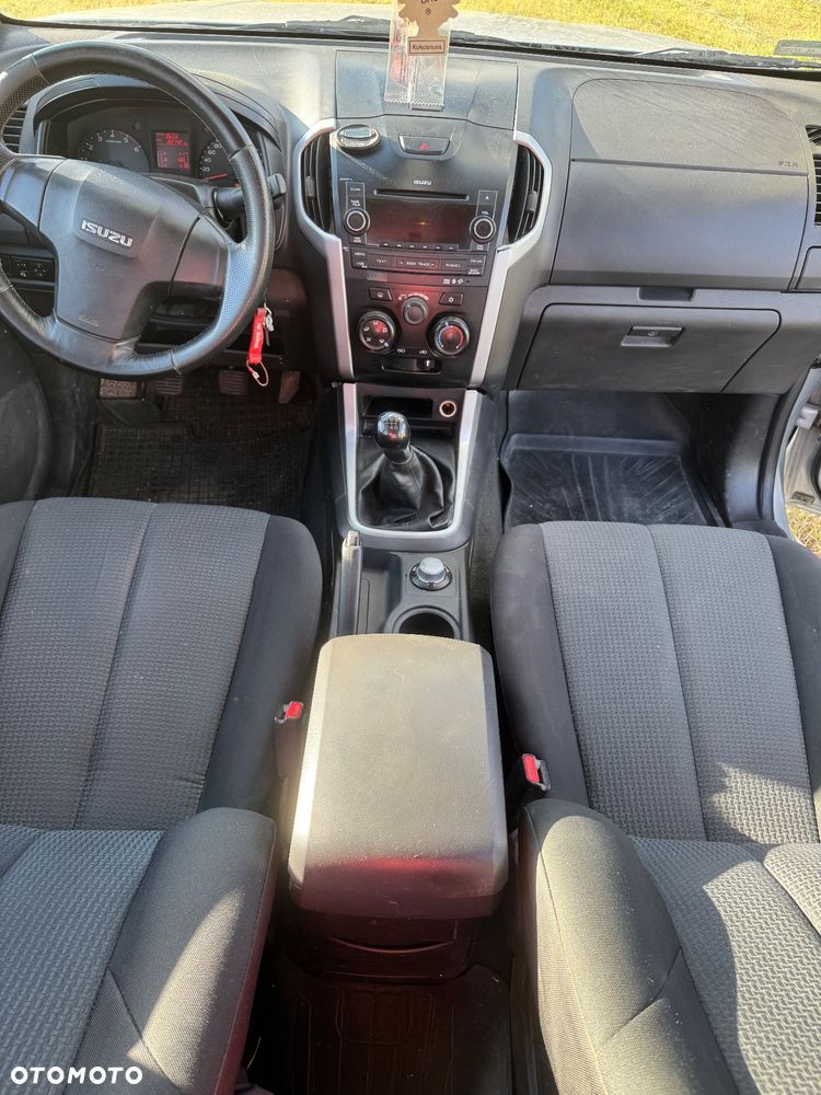 Isuzu D-Max 2.5 DC LS - 13