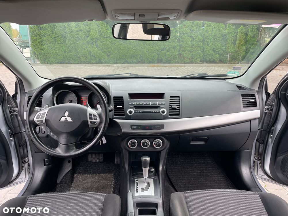 Mitsubishi Lancer 1.8 CVT Instyle - 9
