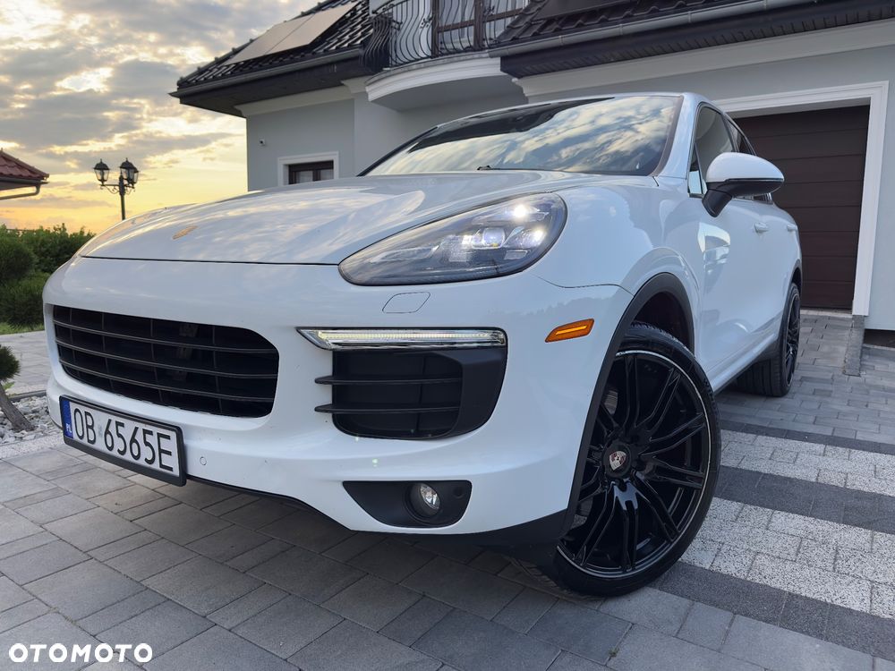 Porsche Cayenne Standard - 1