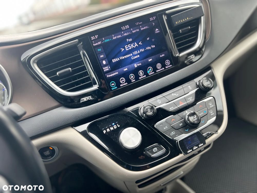 Chrysler Pacifica - 7