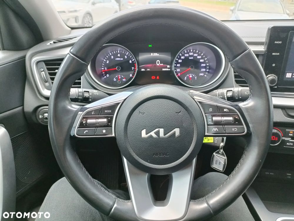 Kia Ceed 1.5 T-GDI M - 11