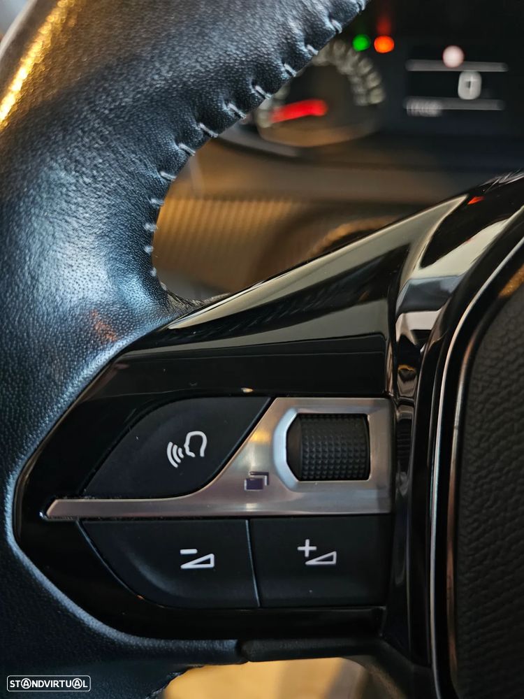 Peugeot 208 1.2 PureTech Active - 25