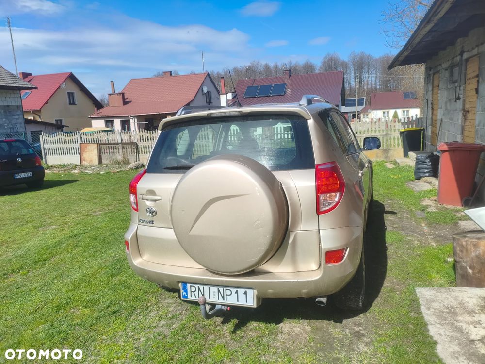 Toyota RAV4 2.2 D-4D Sol - 4
