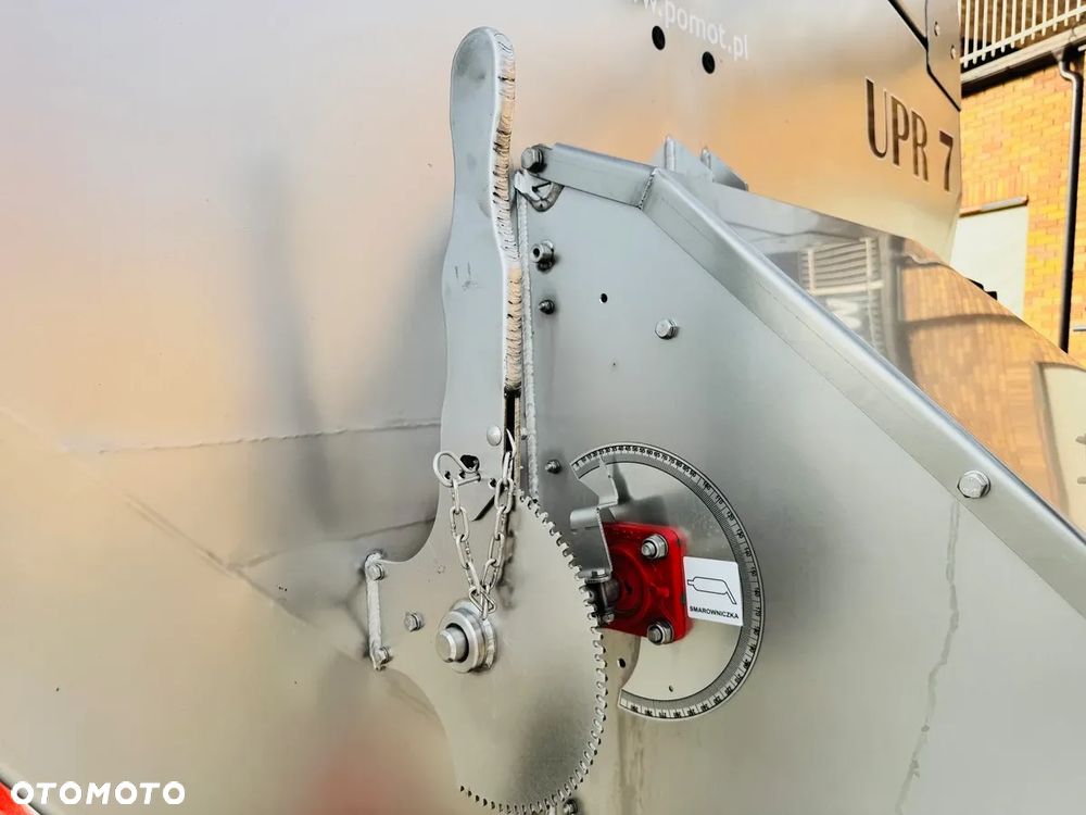 POMOT Chojna Pomot Chojna rozsiewacz przyczepiany UPR-7 - 22