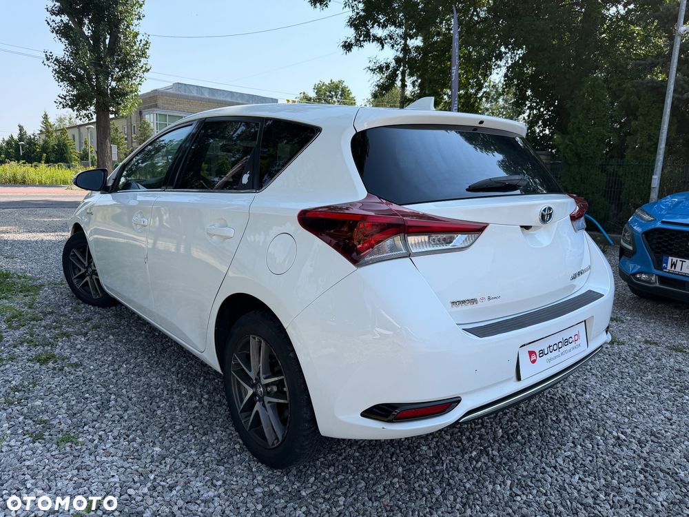 Toyota Auris Hybrid 135 Premium - 6