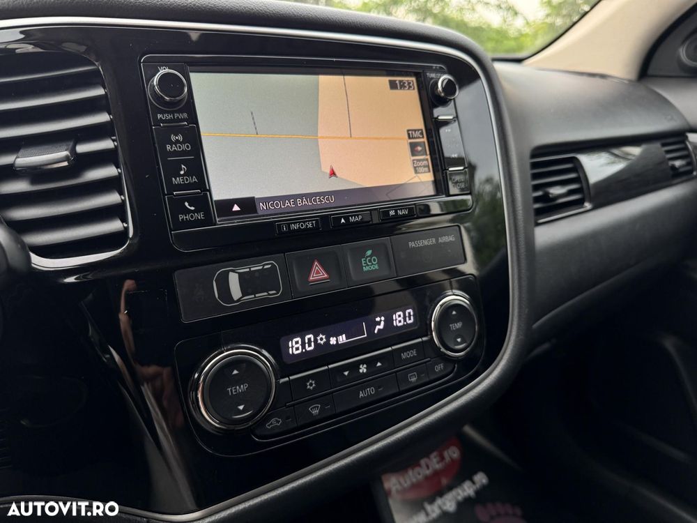 Mitsubishi Outlander - 10