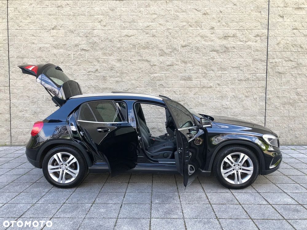 Mercedes-Benz GLA 200 Activity Edition - 22