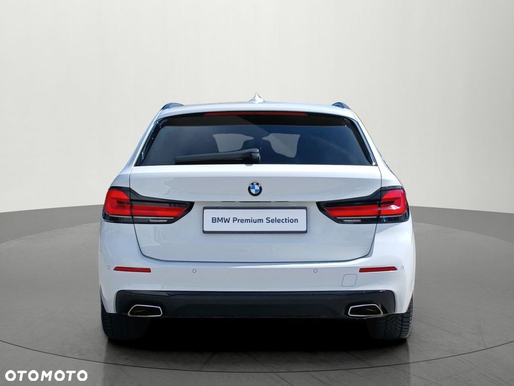 BMW Seria 5 518d - 6