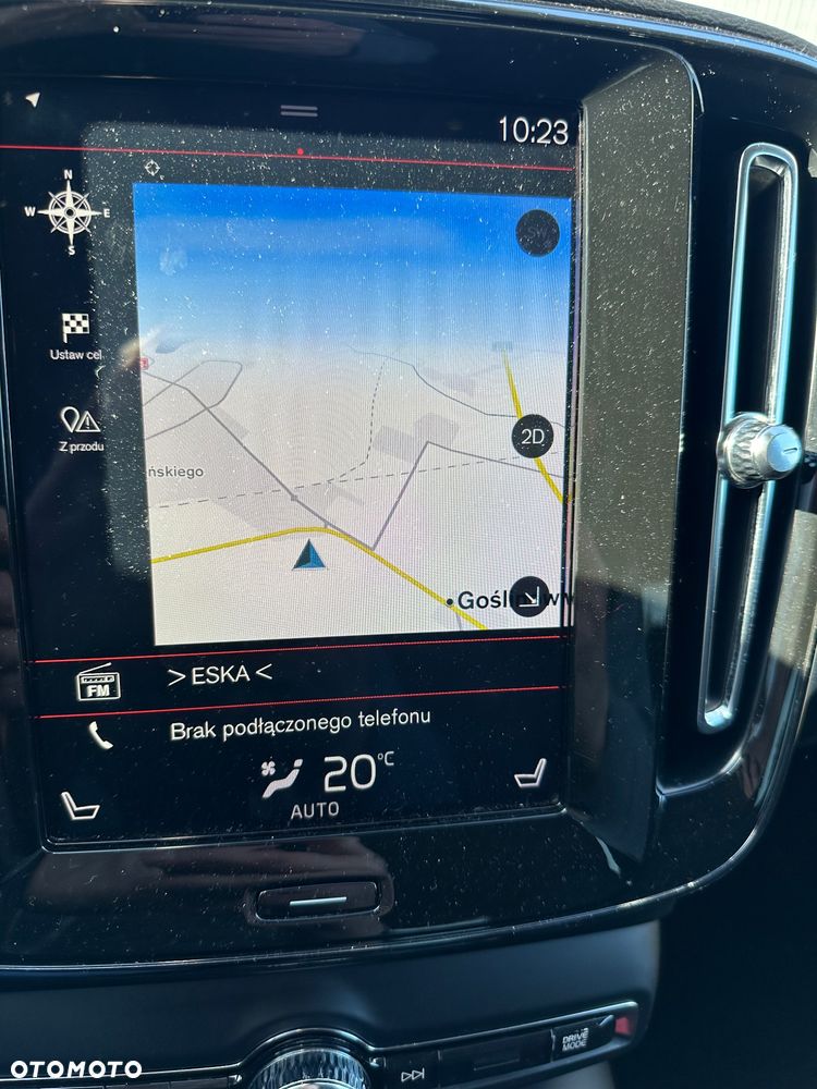 Volvo XC 40 T3 Momentum Pro - 12