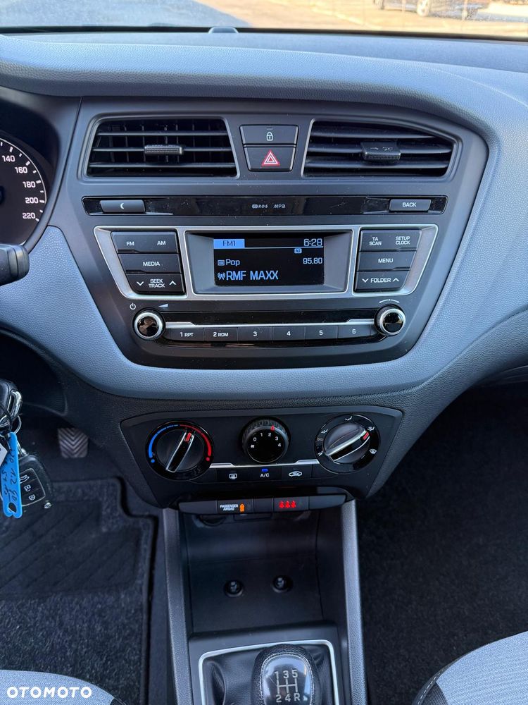 Hyundai i20 1.2 Select - 30