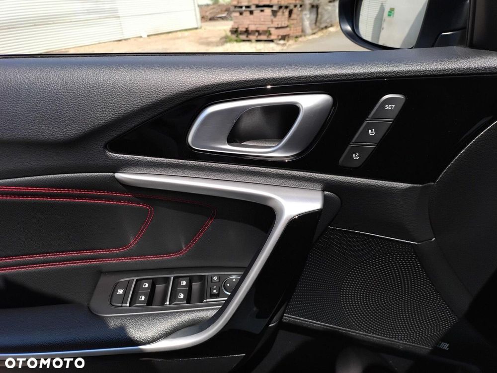 Kia ProCeed 1.6 T-GDI GT DCT - 26