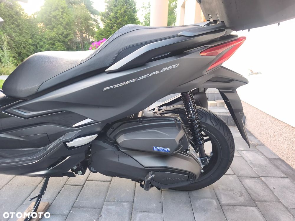 Honda NSS - 19