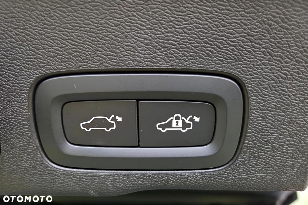 Volvo XC 60 B4 D Geartronic Momentum Pro - 37