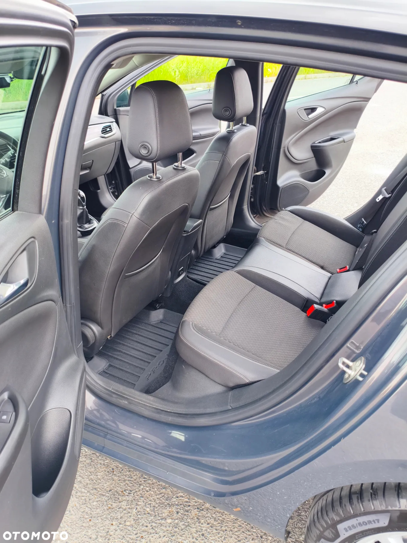 Opel Astra IV 1.6 CDTI Cosmo - 24