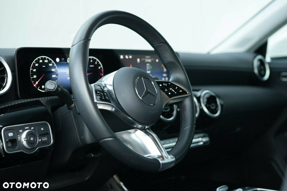 Mercedes-Benz CLA 200 mHEV 7G-DCT - 17