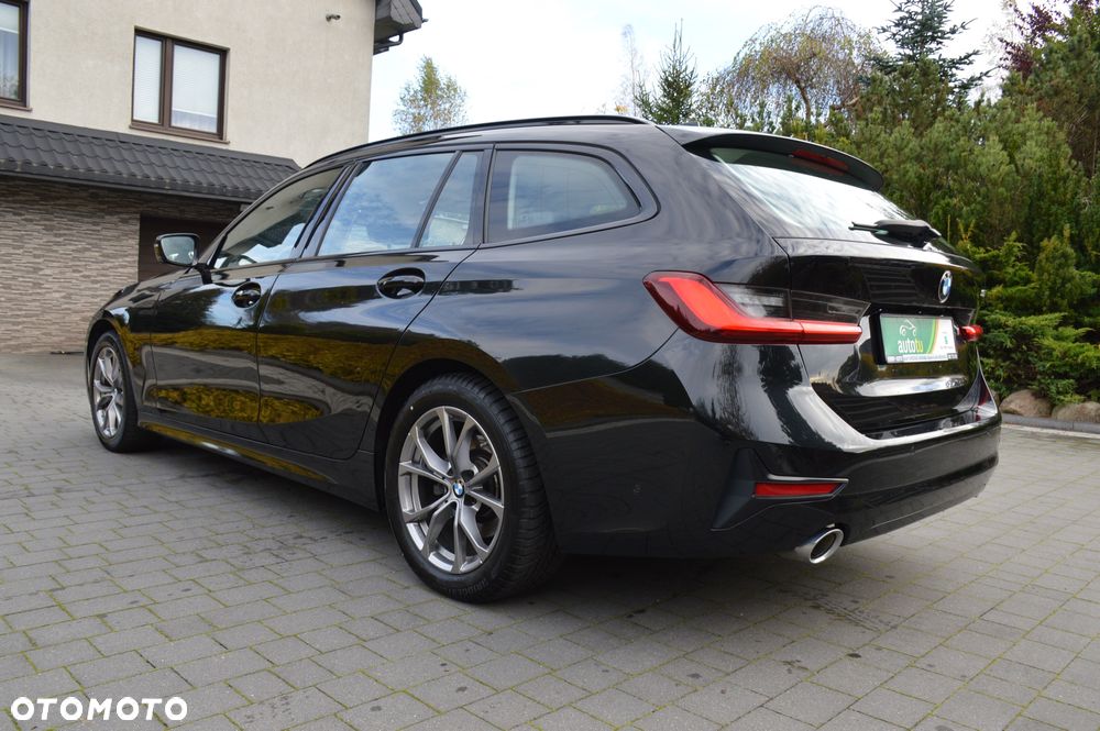 BMW Seria 3 320d Sport Line Shadow - 5