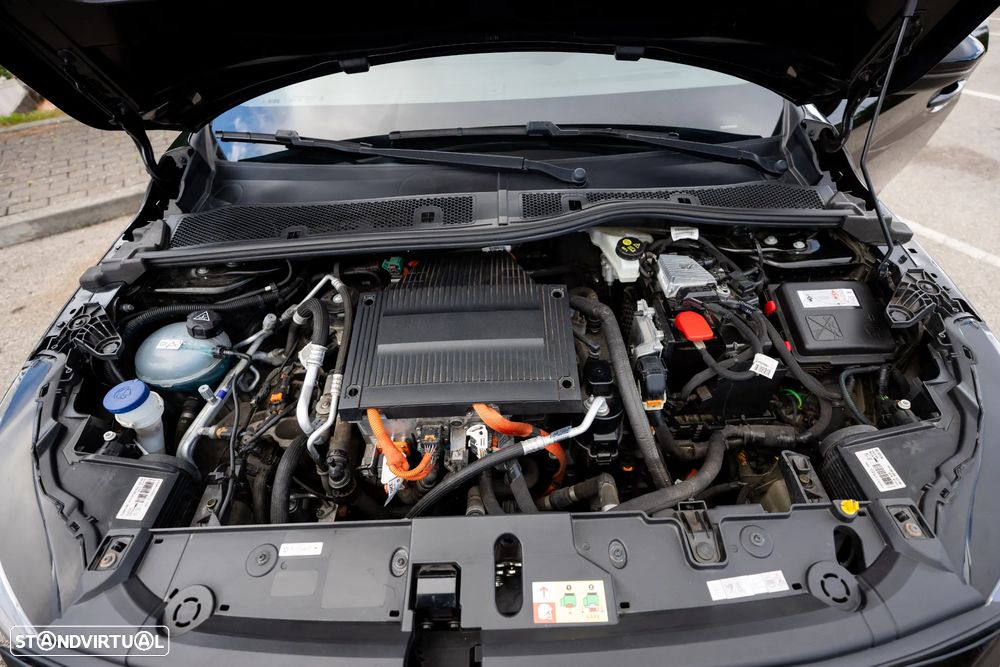 Peugeot 208 - 13
