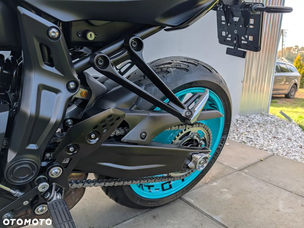 Yamaha MT - 27