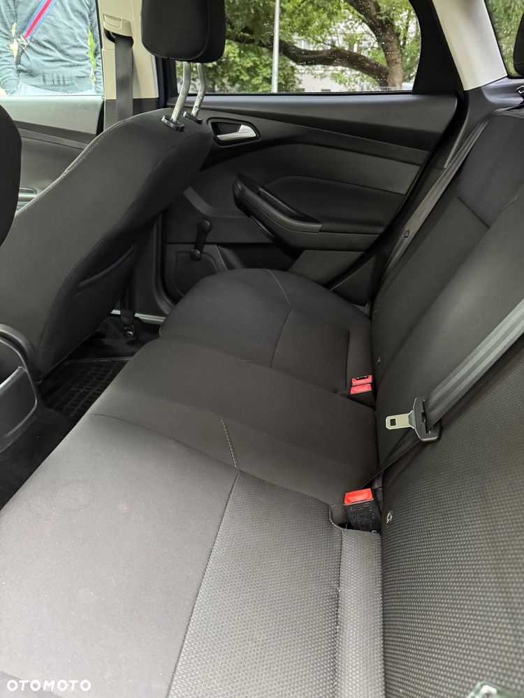 Ford Focus 1.6 Titanium - 6