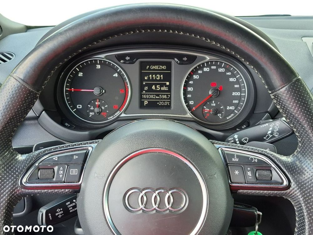 Audi A1 3-drzwiowe 1.6 TDI S tronic S line Sportpaket - 15