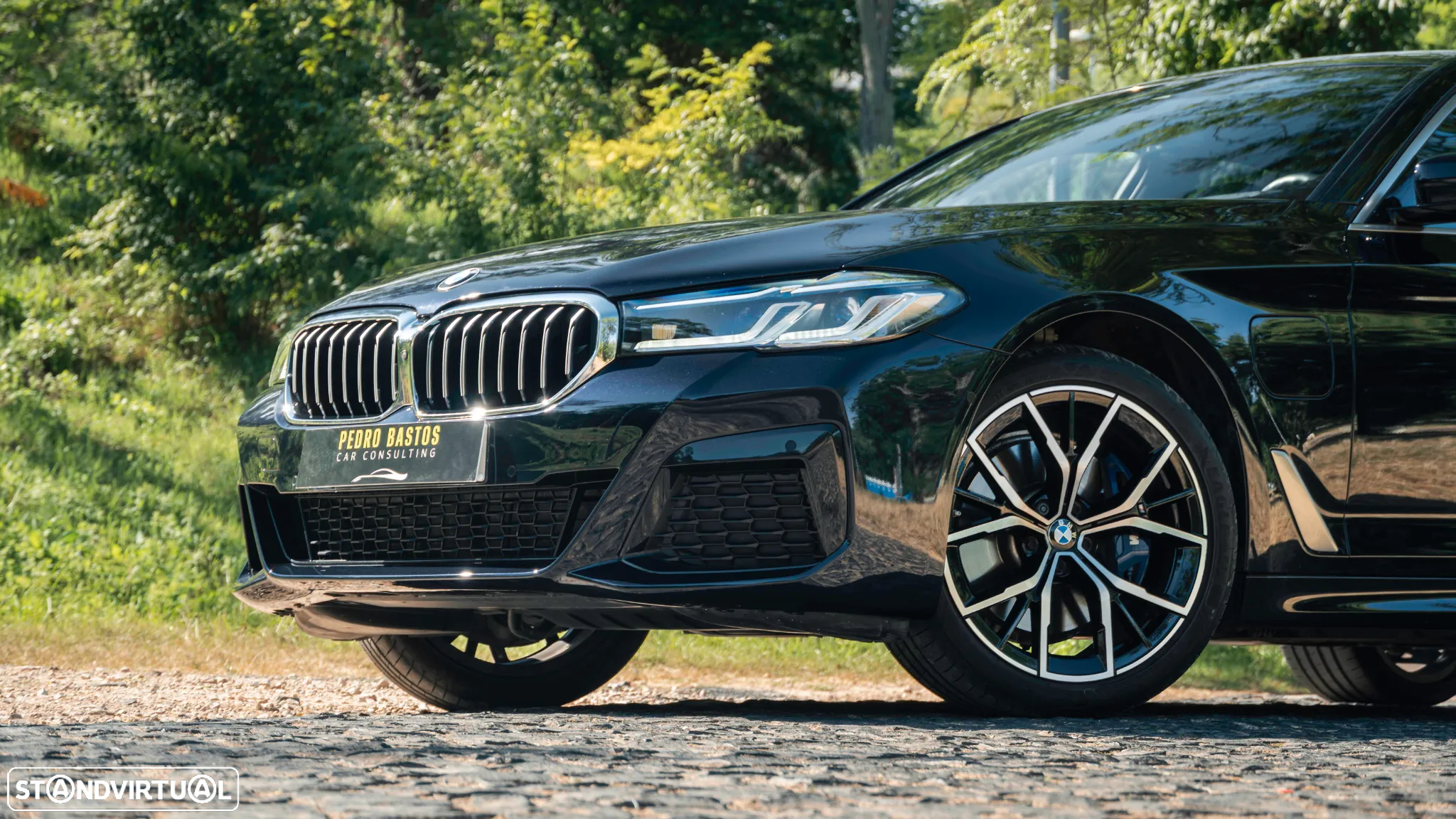 BMW 530 e Pack M - 12