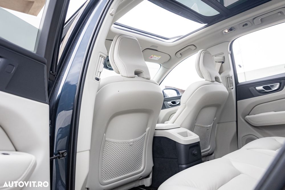 Volvo XC 60 Recharge T6 Twin Engine eAWD Inscription Expression - 29