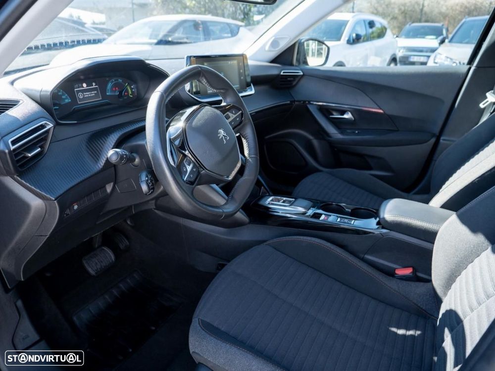 Peugeot e-2008 50 kWh Active - 21