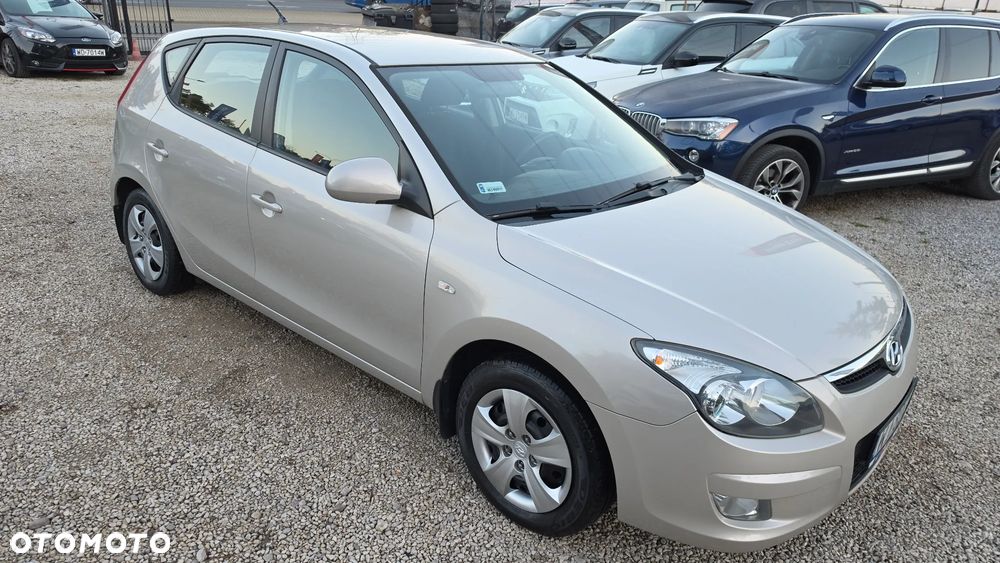 Hyundai i30 1.4 Comfort EU5 - 9
