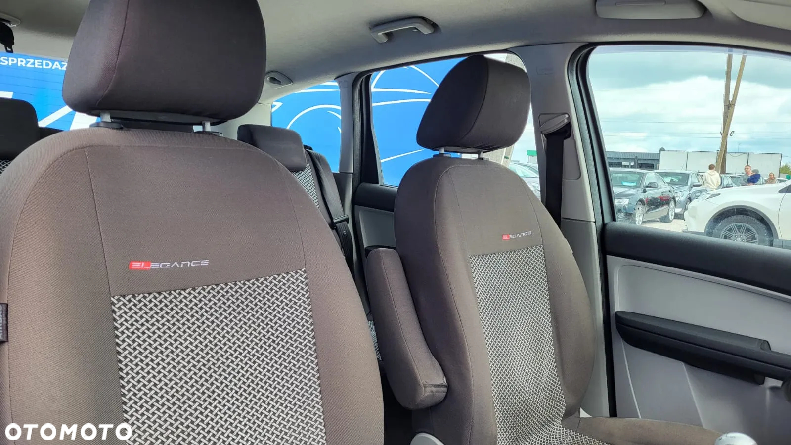Ford Focus C-Max 1.6 TDCi Ambiente - 16