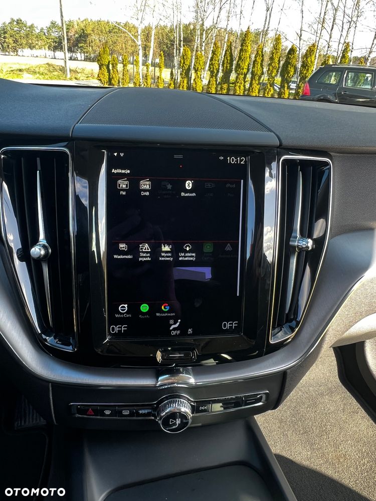 Volvo XC 60 B4 D AWD Geartronic Momentum Pro - 10