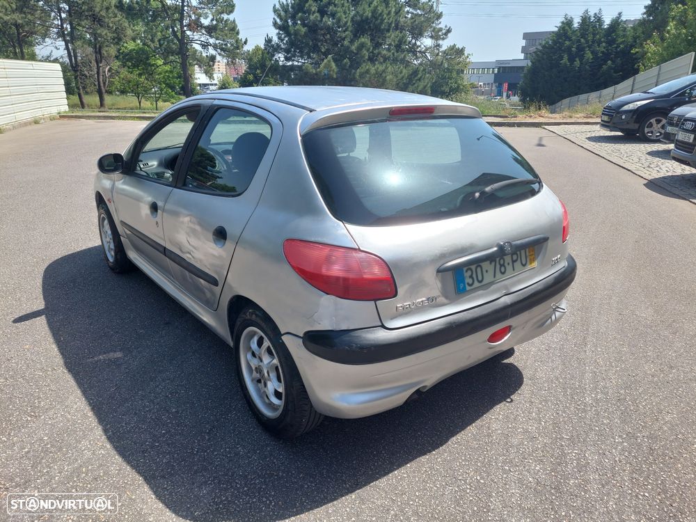 Peugeot 206 1.1 XR - 4