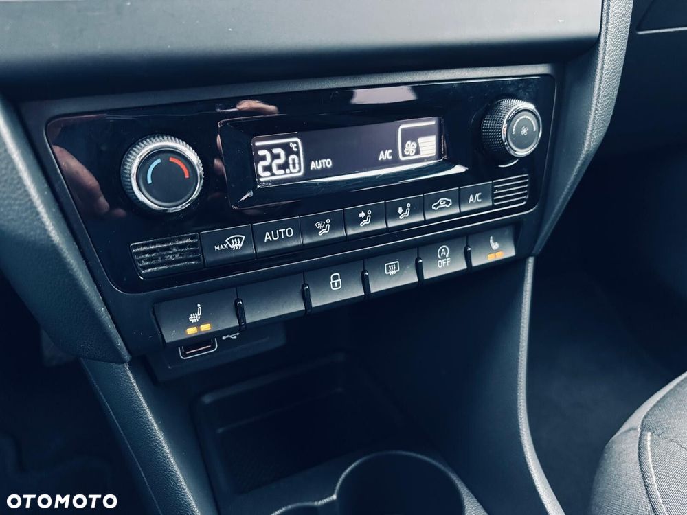 Skoda RAPID Spb 1.0 TSI Style - 28