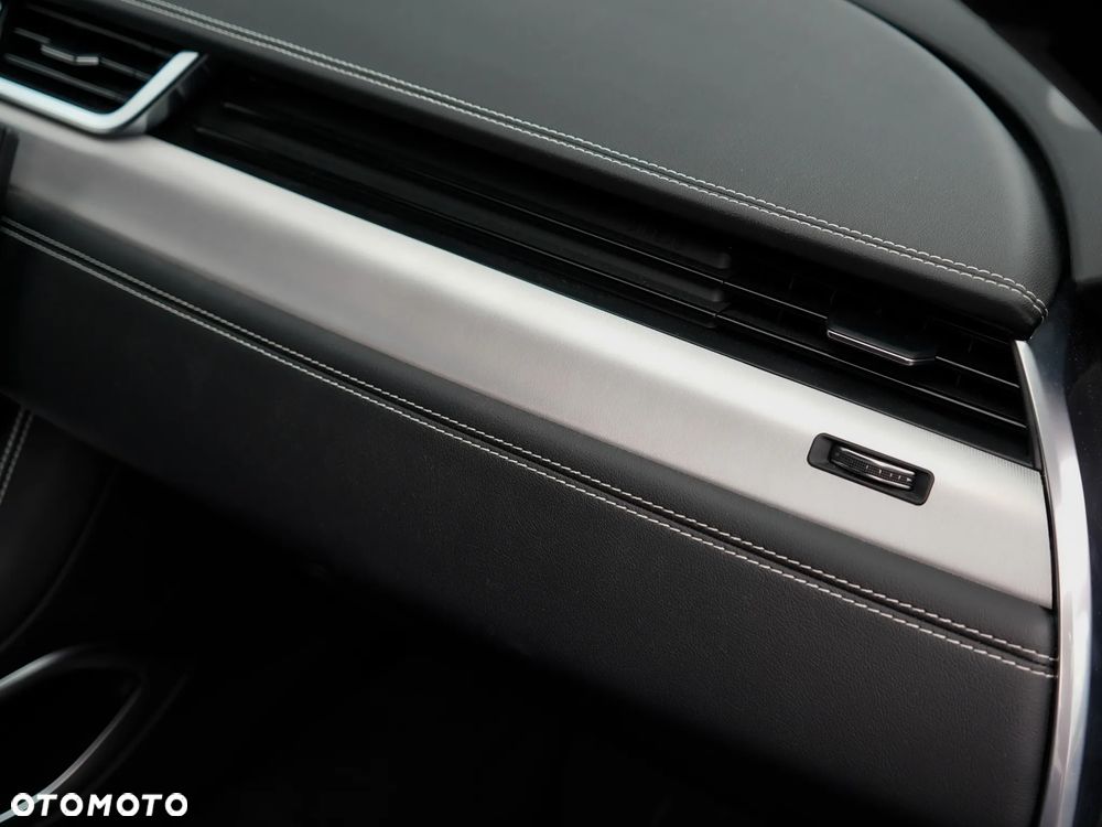 Jaguar F-Pace D200 AWD R-Dynamic S - 22