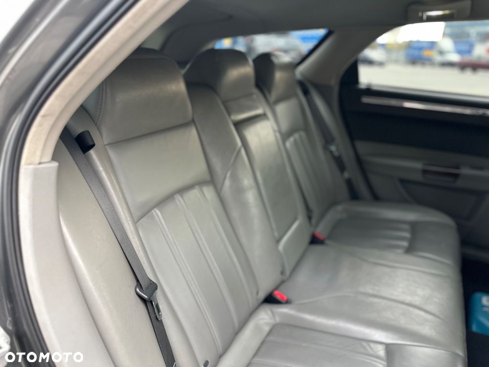 Chrysler 300C 3.0 V6 CRD - 14