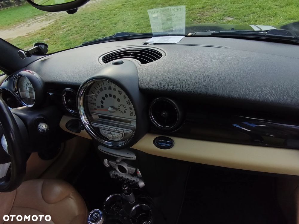 MINI Cooper Standard - 8